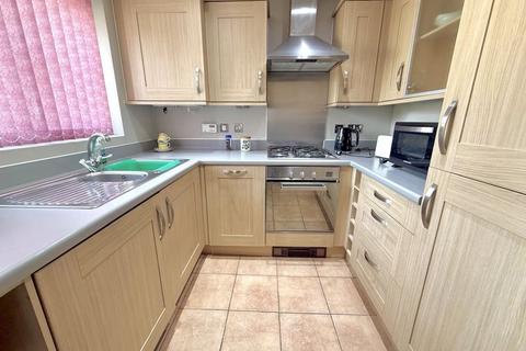 2 bedroom end of terrace house for sale, Watling Gardens, Dunstable