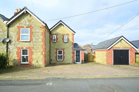 3 bedroom semi-detached house for sale, IDEAL FAMILY HOME * WROXALL