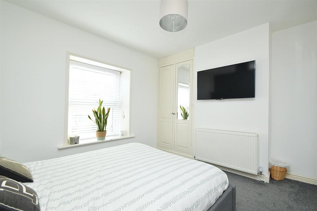 Resized Bed1a.jpg