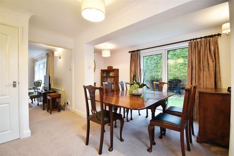 10 Chequers End, Winslow, Buckingham, MK18 3HT