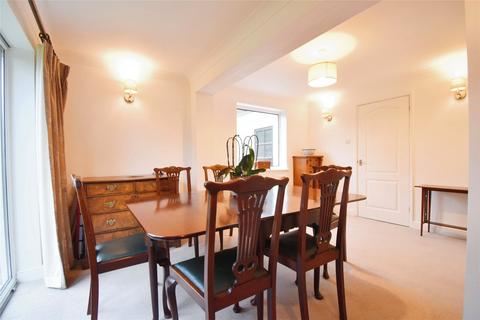 10 Chequers End, Winslow, Buckingham, MK18 3HT