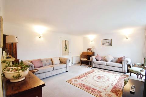 10 Chequers End, Winslow, Buckingham, MK18 3HT