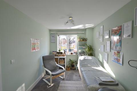 4 bedroom semi-detached house for sale, Field Close, Surrey RH6