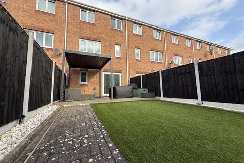 3 bedroom townhouse for sale, Steeple Way, Stoke-On-Trent