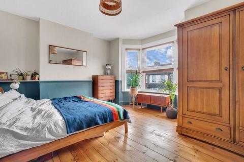 123 Davidson Road, Croydon, CR0 6DN
