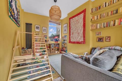 123 Davidson Road, Croydon, CR0 6DN