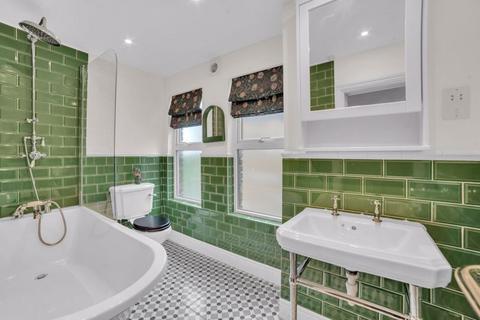 123 Davidson Road, Croydon, CR0 6DN