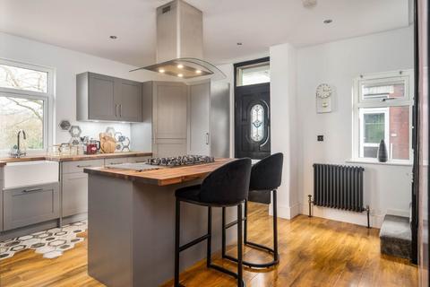 40 Bradford Road, Drighlington, Bradford, BD11 1AB