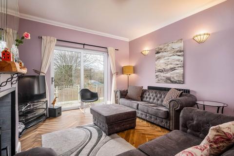 40 Bradford Road, Drighlington, Bradford, BD11 1AB