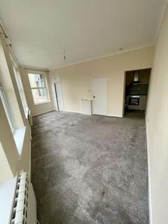 1 bedroom apartment for sale, Spacious Studio Flat - Town centre Location