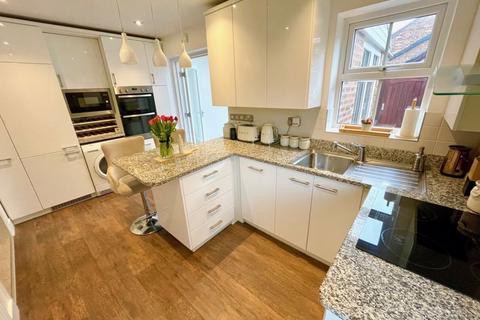 21 Bishops Walk, Llangollen, LL20 8RZ