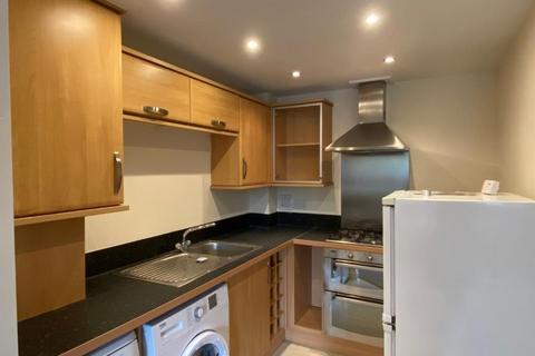 2 bedroom flat to rent, Loughborough Road, NG2