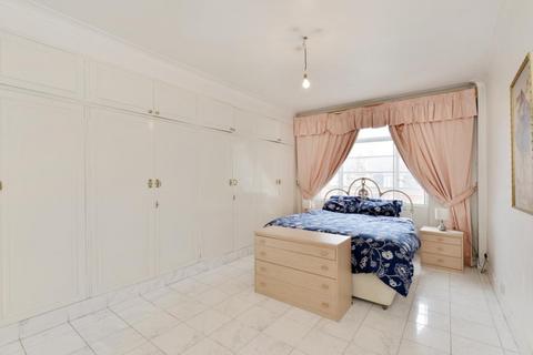 4 bedroom apartment for sale, Fursecroft, George Street