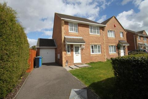 5 bedroom detached house to rent, Bishop Close, Poole BH12