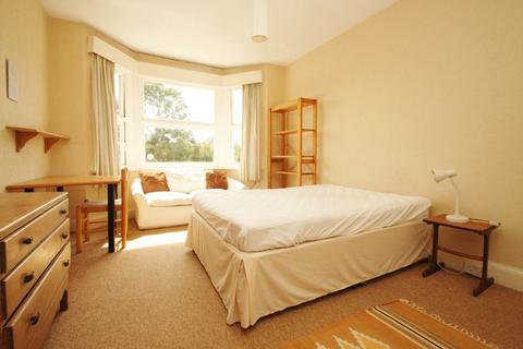 5 bedroom detached house to rent, Heathwood Road, Bournemouth BH9