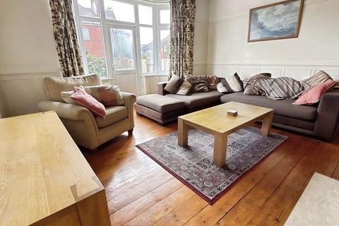 8 bedroom detached house to rent, Fernside Road, Bournemouth BH9