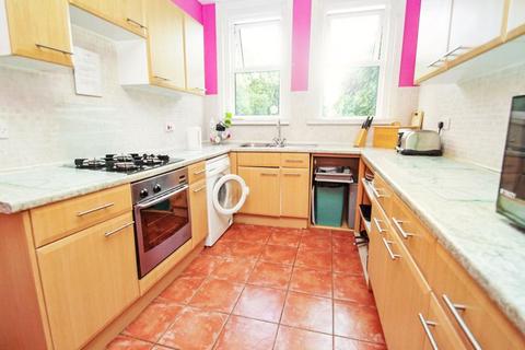 6 bedroom detached house to rent, Talbot Road, Bournemouth BH9