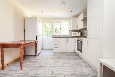 5 bedroom detached house to rent, Bengal Road, Bournemouth BH9