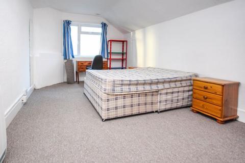undefined, Wimborne Road, Bournemouth BH9