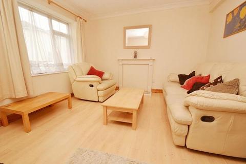 4 bedroom terraced house to rent, Northcote Road, Bournemouth BH1