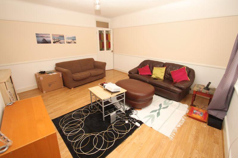 Lounge 1