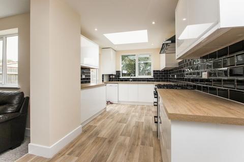 6 bedroom detached house to rent, Osborne Road, Bournemouth BH9