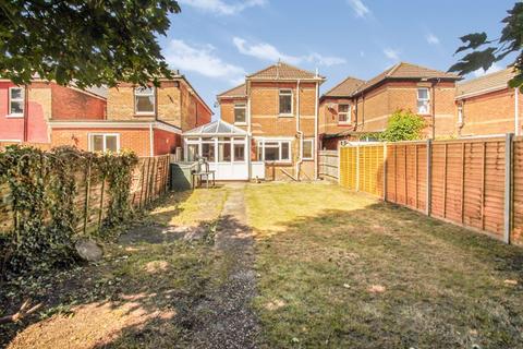 6 bedroom detached house to rent, Osborne Road, Bournemouth BH9