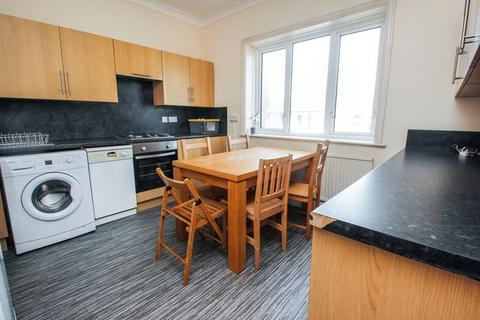 6 bedroom house to rent, Talbot Road, Bournemouth BH9