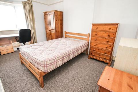 6 bedroom house to rent, Talbot Road, Bournemouth BH9