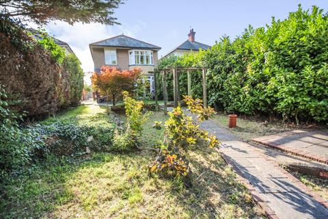 5 bedroom detached house to rent, Grafton Road, Bournemouth BH3