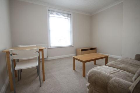 2 bedroom house to rent, The Triangle, Bournemouth BH2