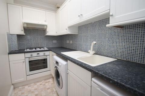 2 bedroom house to rent, The Triangle, Bournemouth BH2