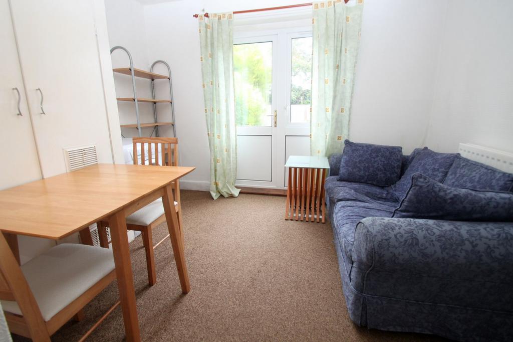 Wallisdown Road, Bournemouth BH11 - View 2