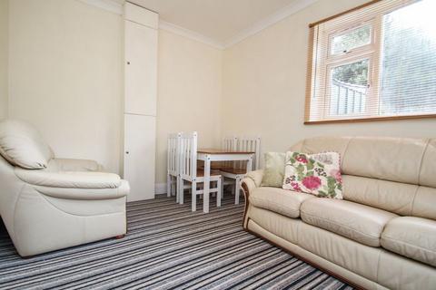 6 bedroom detached house to rent, Stanfield Road, Bournemouth BH9