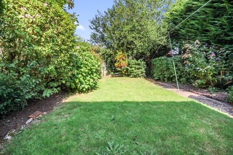5 bedroom detached house to rent, Heathwood Road, Bournemouth BH9