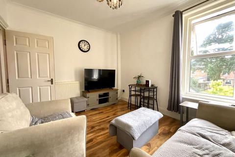 3 bedroom flat for sale, Rosebery Road, Pokesdown