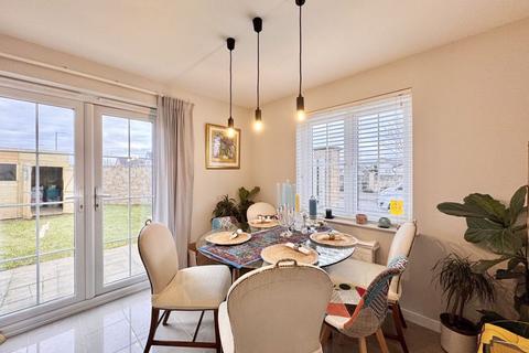 39 Commonwealth Drive, Troon, KA10 7FA