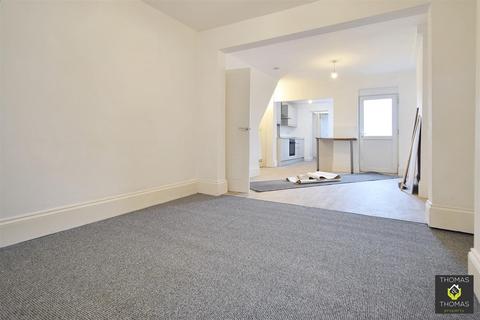 3 bedroom terraced house to rent, Barton Street, Gloucester