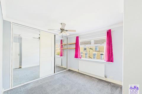 20 Montfort Road, Rochester, ME2 3ET