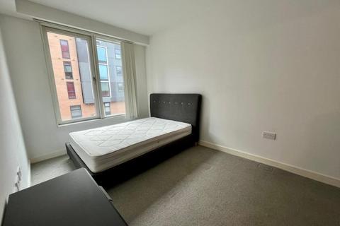 2 bedroom apartment to rent, Stretford Road, Manchester, Hulme, M15 5GF