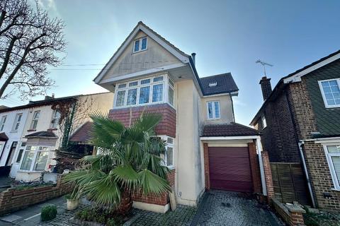 4 bedroom detached house for sale, St Johns Road, Westcliff-on-Sea, Essex, SS0 7JY