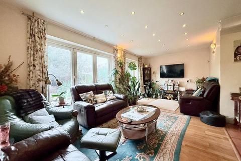 undefined, St Johns Road, Westcliff-on-Sea, Essex, SS0 7JY