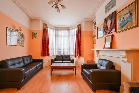 undefined, Wightman Road, Harringay, London, N4