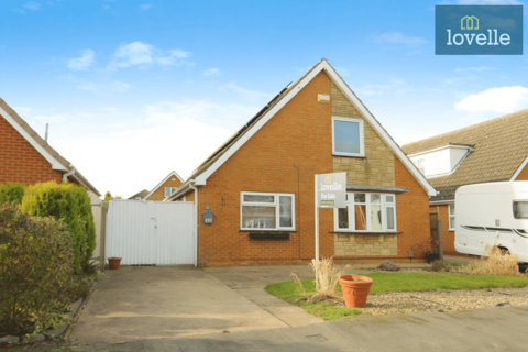 3 bedroom detached house for sale, Carmen Crescent, Holton-le-Clay DN36