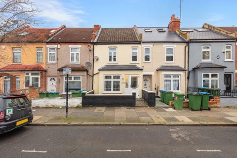 3 bedroom terraced house for sale, Abbey Grove, London SE2