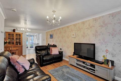 5 Leavale Close, Little Hulton, Manchester, M38 0FA