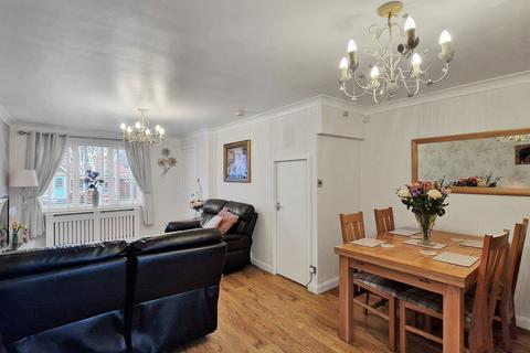 5 Leavale Close, Little Hulton, Manchester, M38 0FA
