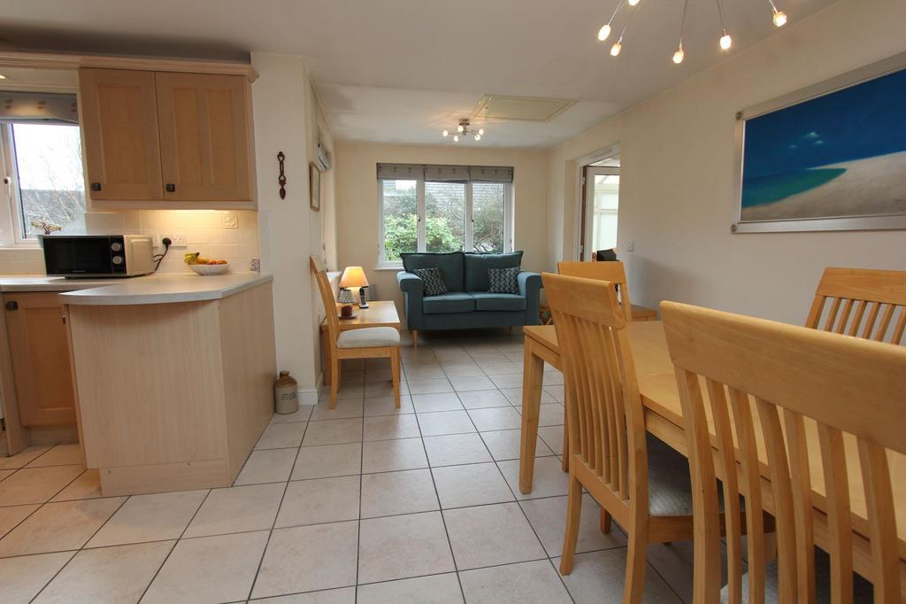 Kitchen Family Room