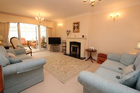 4 bedroom detached house for sale, Lon Lindys, Rhoose, CF62