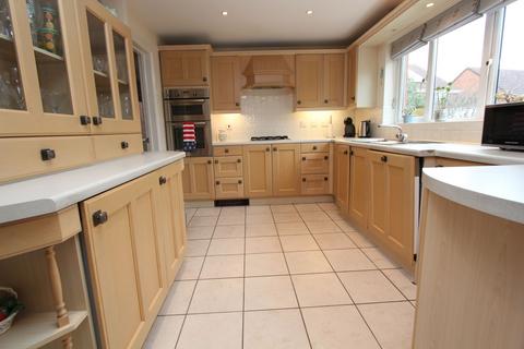 4 bedroom detached house for sale, Lon Lindys, Rhoose, CF62